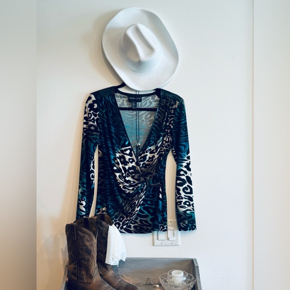 FRANK LYMAN animal print wrap top - Picture 5 of 7